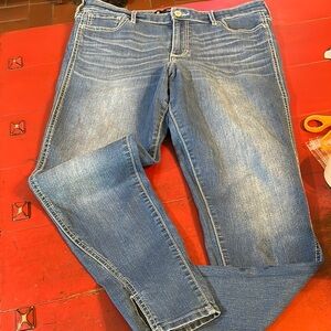 Hollister Blue Skinny cropped Jeans with Faded Wash size 15/32